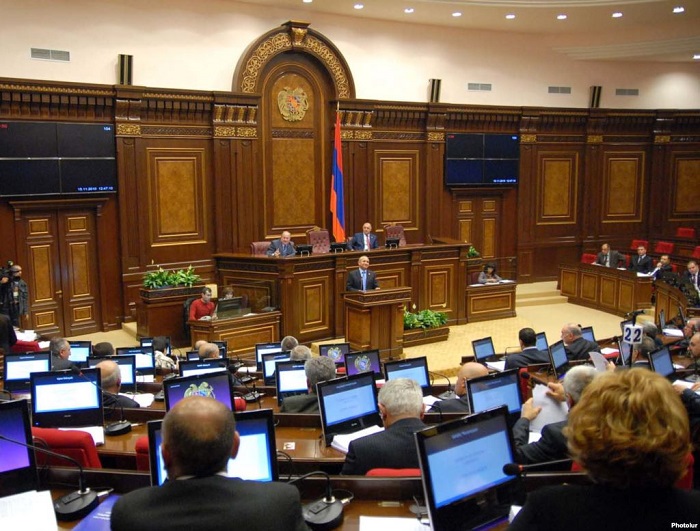 В новый парламент Армении проходят 4 политические силы